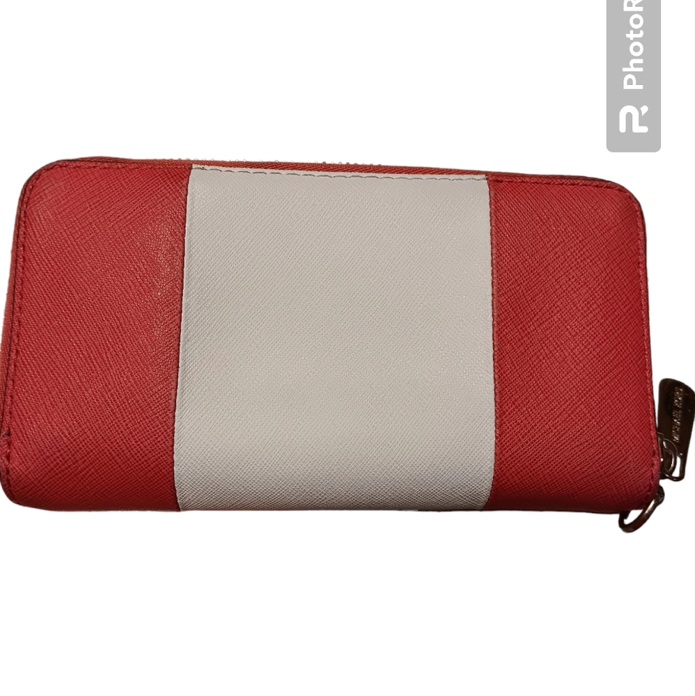 Michael Kors Wallet GUC - Picture 2 of 5